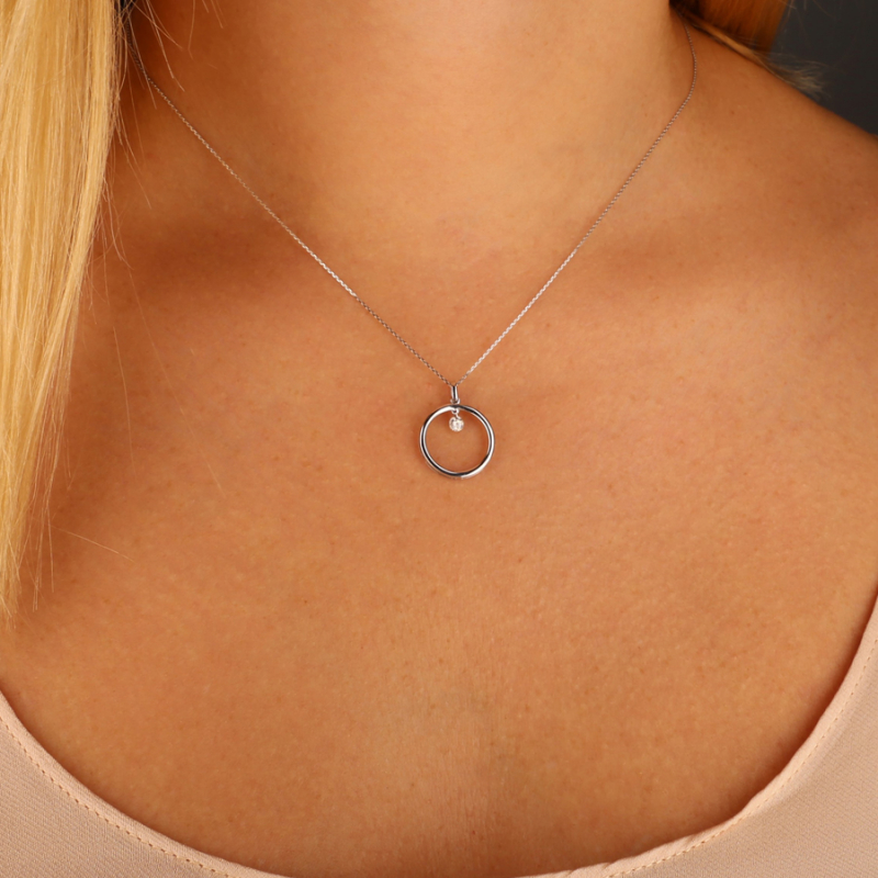 Goldene Halskette mit Diamanten PZ006