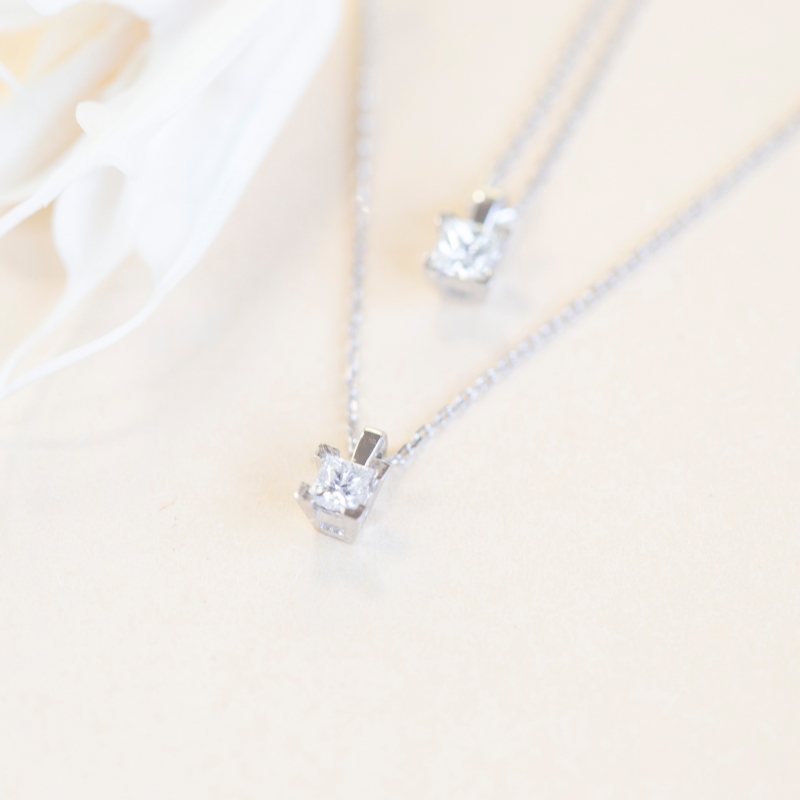 Goldanhänger mit Diamant 0,05 st. PZ008/0,05