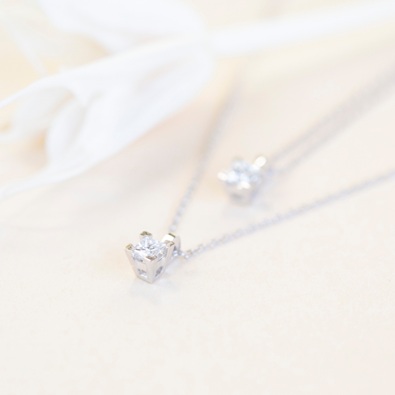 Goldanhänger mit Diamant 0,05 st. PZ008/0,05